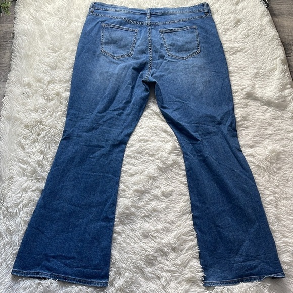 Fashion Nova Flare Jeans - Picture 2 of 8